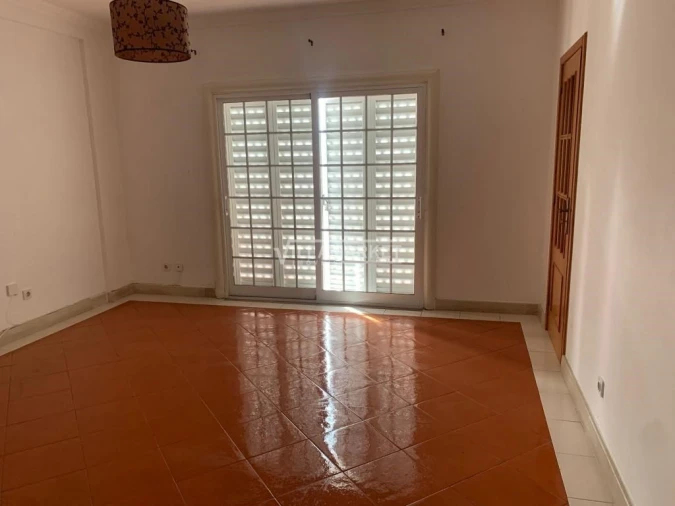 Apartamento T3 para Venda em Santa Maria do Castelo e Santiago e Santa Susana Foto 3