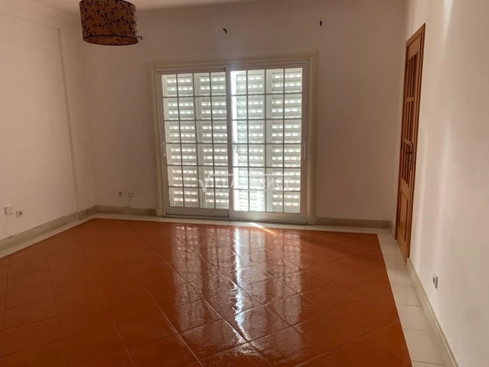 Apartamento T3 para Venda em Santa Maria do Castelo e Santiago e Santa Susana Foto 3