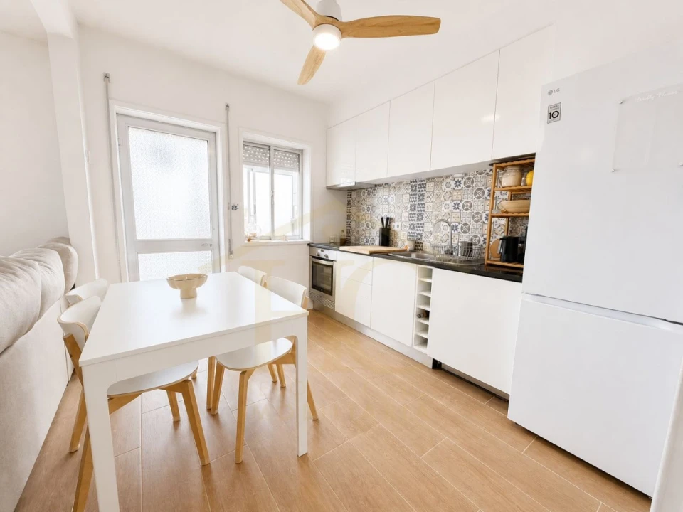Apartamento T2 para Venda em Arvore Foto 6