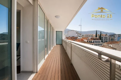 Apartamento T4 para Venda em Funchal (Se)