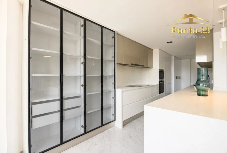 Apartamento T4 para Venda em Funchal (Se) Foto 12
