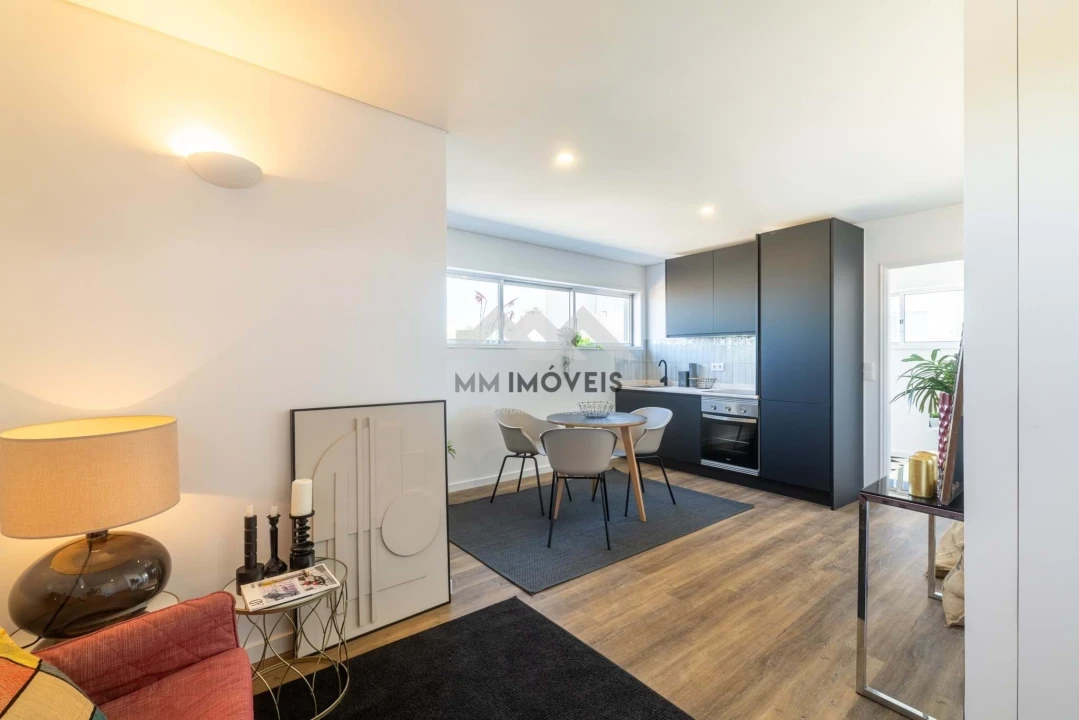 Apartamento T1 para Venda em Paranhos Foto 3