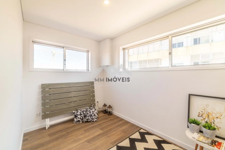 Apartamento T1 para Venda em Paranhos Foto 14