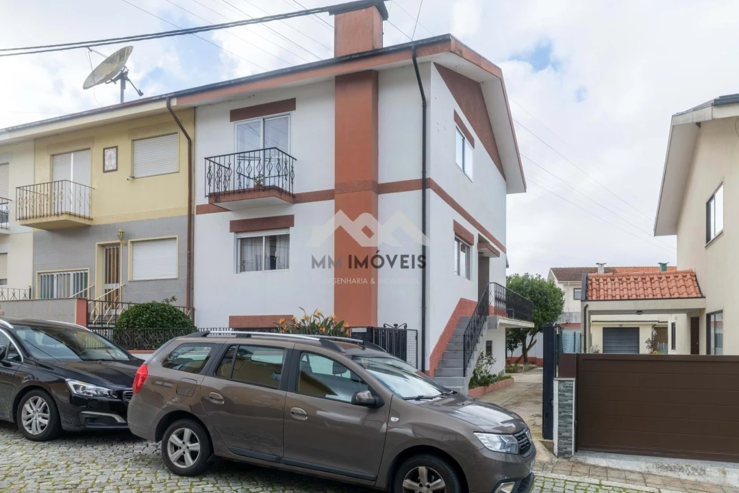 Moradia T3 para Venda em Cidade da Maia Foto 32