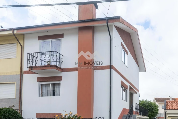 Moradia T3 para Venda em Cidade da Maia Foto 34