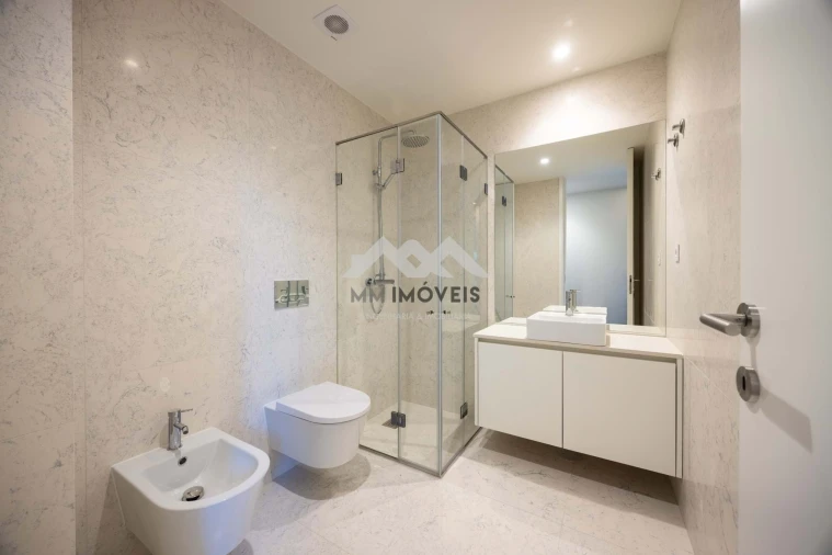 Apartamento T1 para Venda em Paranhos Foto 4