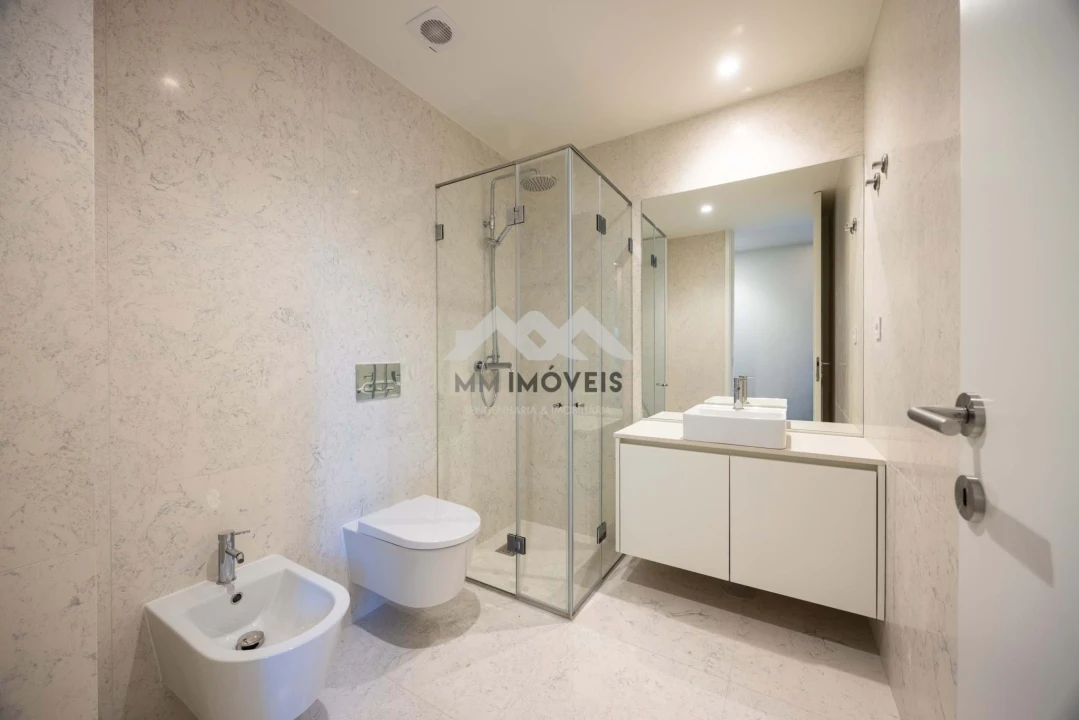 Apartamento T1 para Venda em Paranhos Foto 4