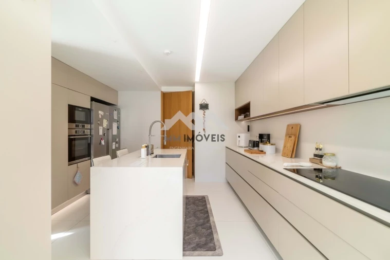 Moradia T4 para Venda em Nogueira e Silva Escura Foto 19