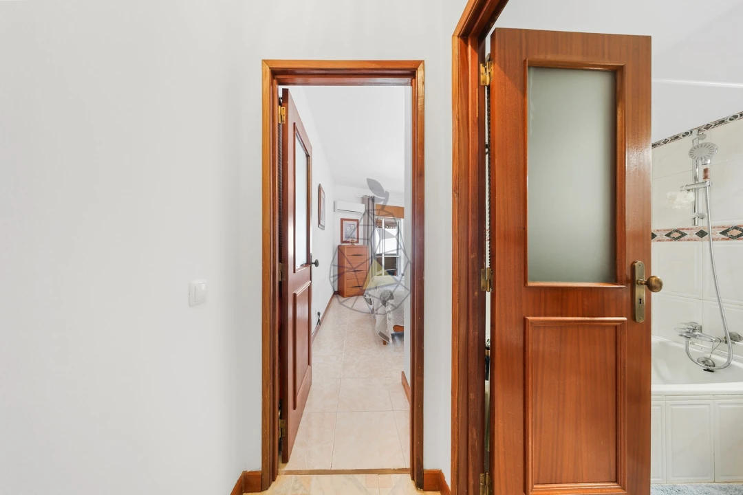 Apartamento T2 para Venda em Portimão Foto 17