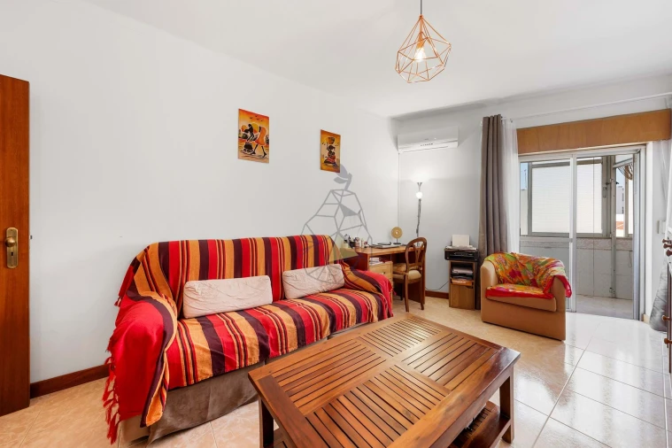 Apartamento T2 para Venda em Portimão Foto 13
