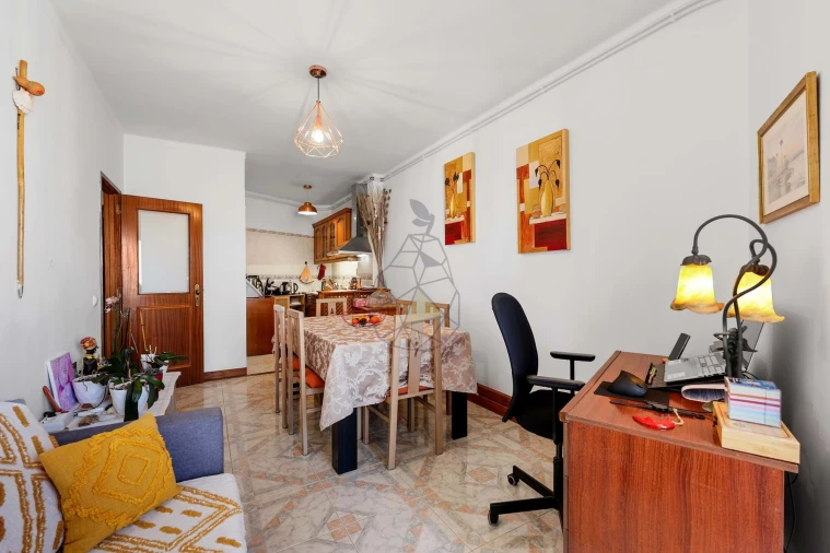 Apartamento T2 para Venda em Portimão Foto 2