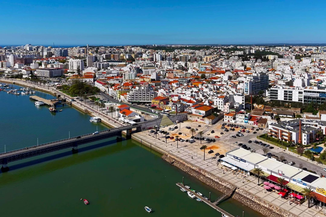 Apartamento T2 para Venda em Portimão Foto 35