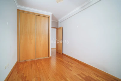 Apartamento T3 para Venda em Gualtar