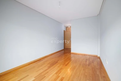 Apartamento T3 para Venda em Gualtar