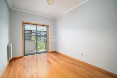 Apartamento T3 para Venda em Gualtar