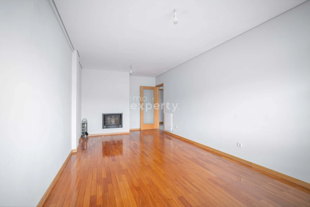 Apartamento T3 para Venda em Gualtar Foto 1