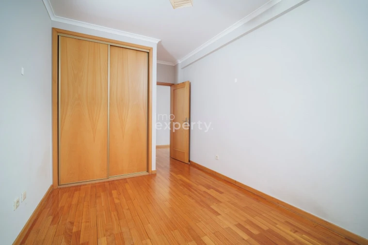 Apartamento T3 para Venda em Gualtar Foto 16