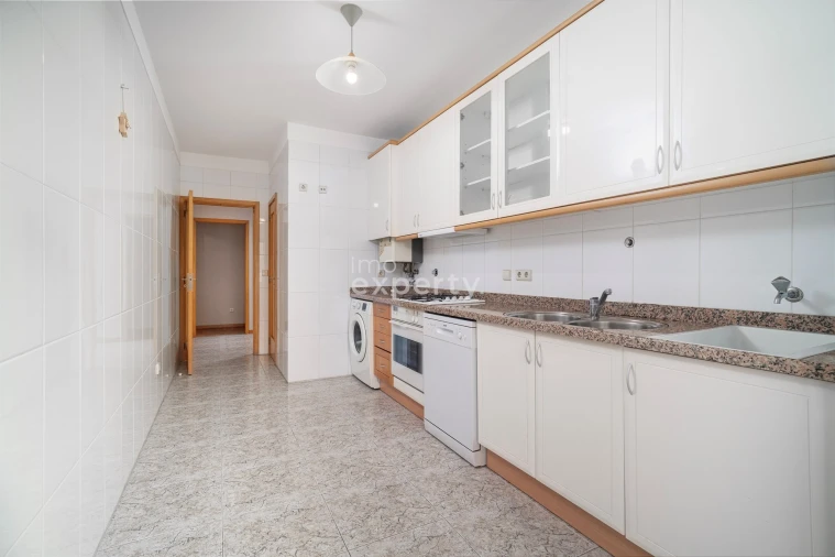 Apartamento T3 para Venda em Gualtar Foto 6