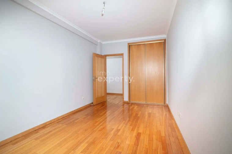 Apartamento T3 para Venda em Gualtar Foto 11