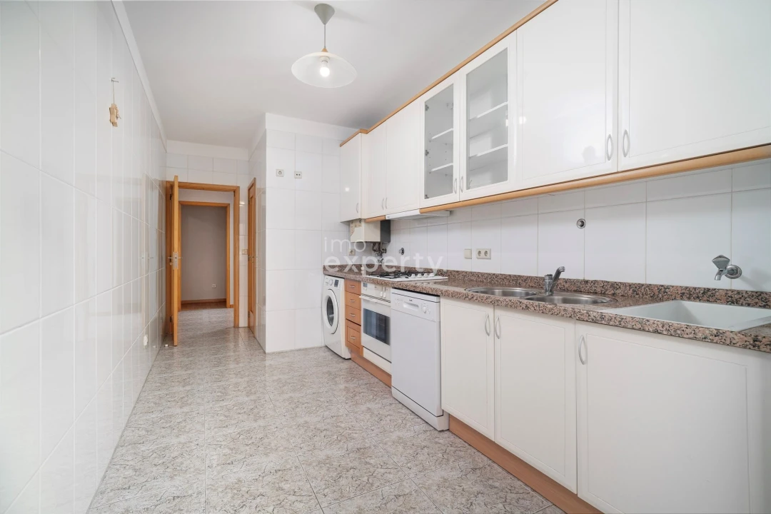 Apartamento T3 para Venda em Gualtar Foto 6