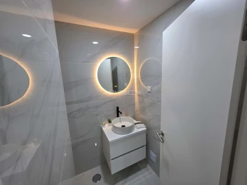 Apartamento T3 para Venda em Benfica
