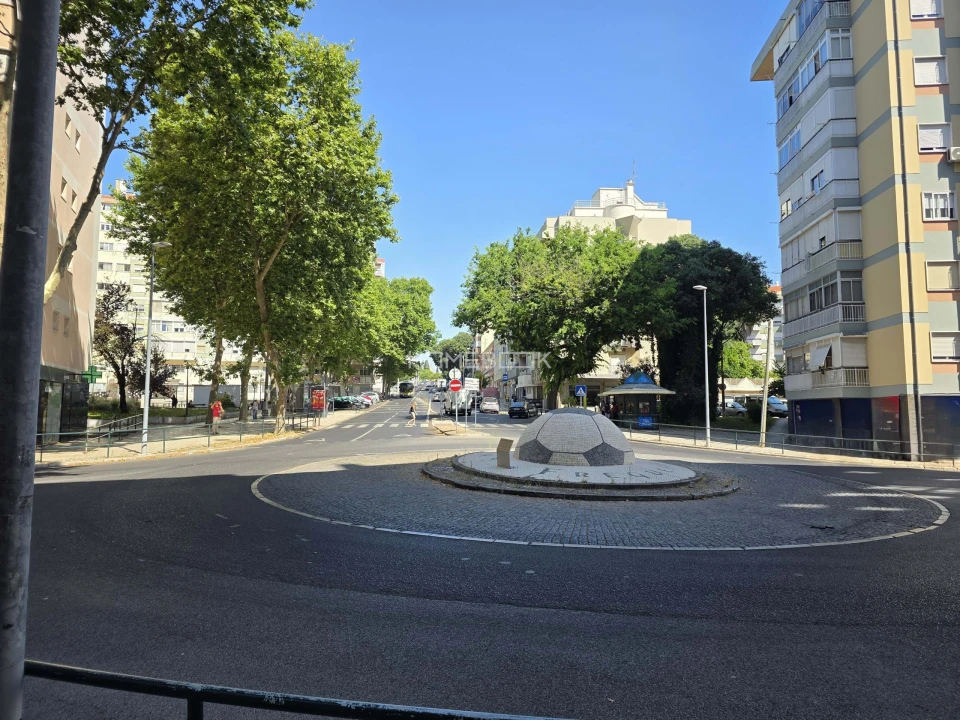 Apartamento T3 para Venda em Benfica Foto 17