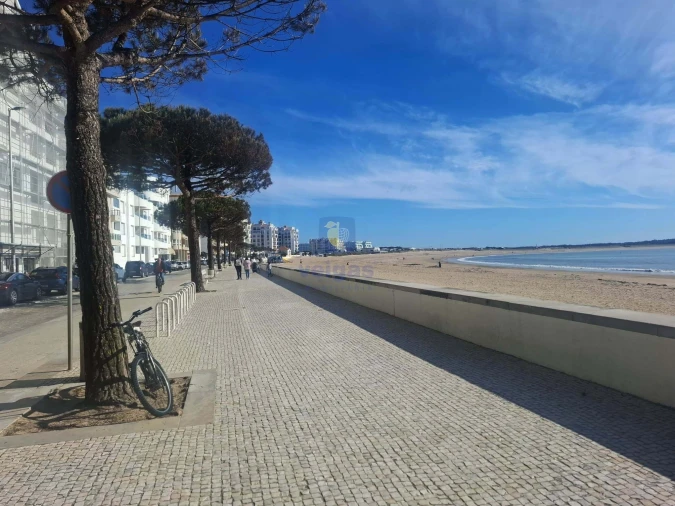 Apartamento T1 para Venda em São Martinho do Porto Foto 42