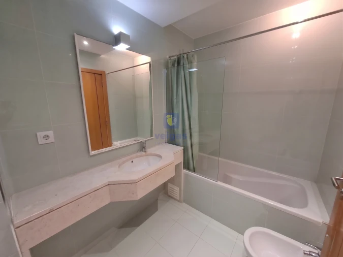 Apartamento T1 para Venda em São Martinho do Porto Foto 15
