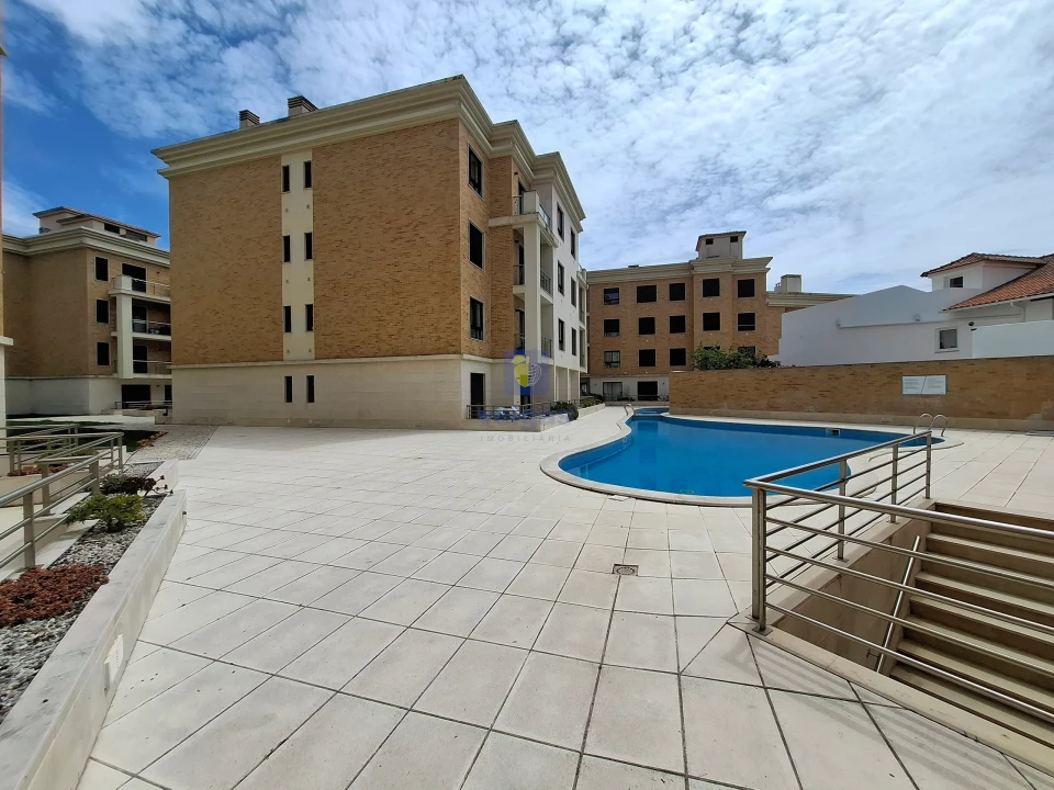Apartamento T1 para Venda em São Martinho do Porto Foto 1