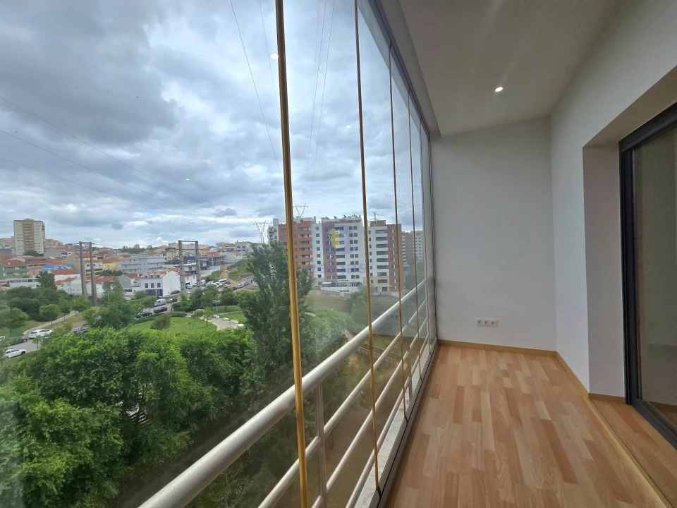 Apartamento T3 para Venda em Odivelas Foto 22