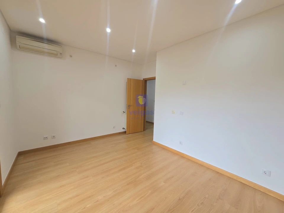 Apartamento T3 para Venda em Odivelas Foto 19