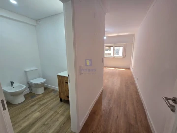 Apartamento T3 para Venda em São Domingos de Benfica