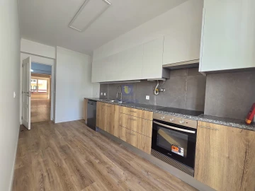 Apartamento T3 para Venda em São Domingos de Benfica