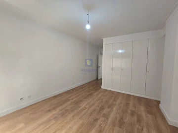 Apartamento T3 para Venda em São Domingos de Benfica
