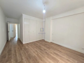 Apartamento T3 para Venda em São Domingos de Benfica