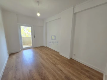 Apartamento T3 para Venda em São Domingos de Benfica