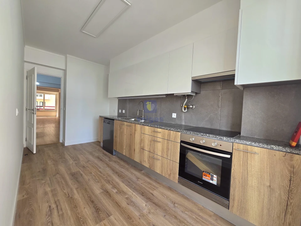 Apartamento T3 para Venda em São Domingos de Benfica Foto 10