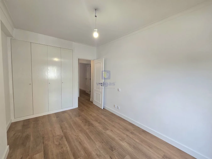 Apartamento T3 para Venda em São Domingos de Benfica Foto 23