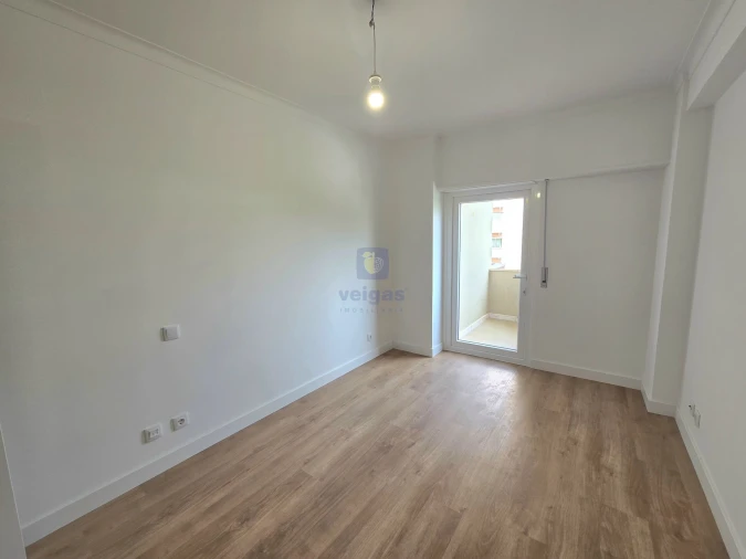 Apartamento T3 para Venda em São Domingos de Benfica Foto 21