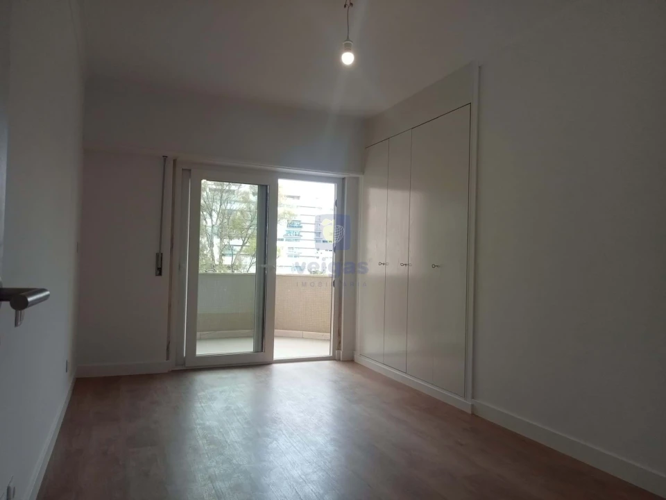 Apartamento T3 para Venda em São Domingos de Benfica Foto 14