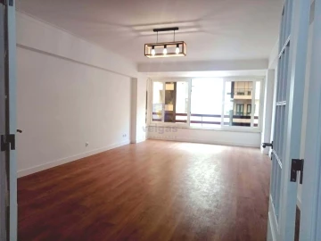 Apartamento T3 para Venda em São Domingos de Benfica