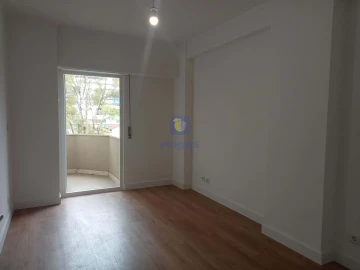 Apartamento T3 para Venda em São Domingos de Benfica