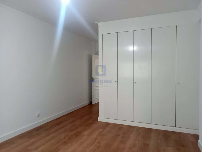 Apartamento T3 para Venda em São Domingos de Benfica Foto 6