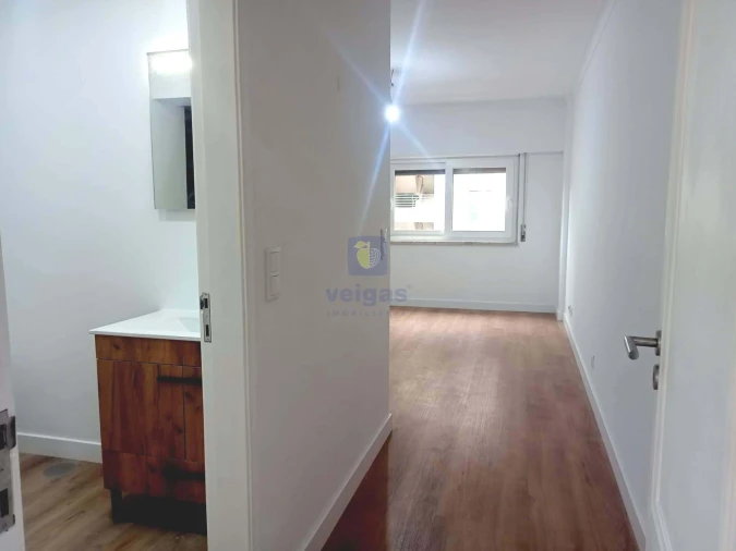 Apartamento T3 para Venda em São Domingos de Benfica Foto 9