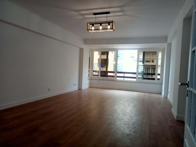 Apartamento T3 para Venda em São Domingos de Benfica Foto 15