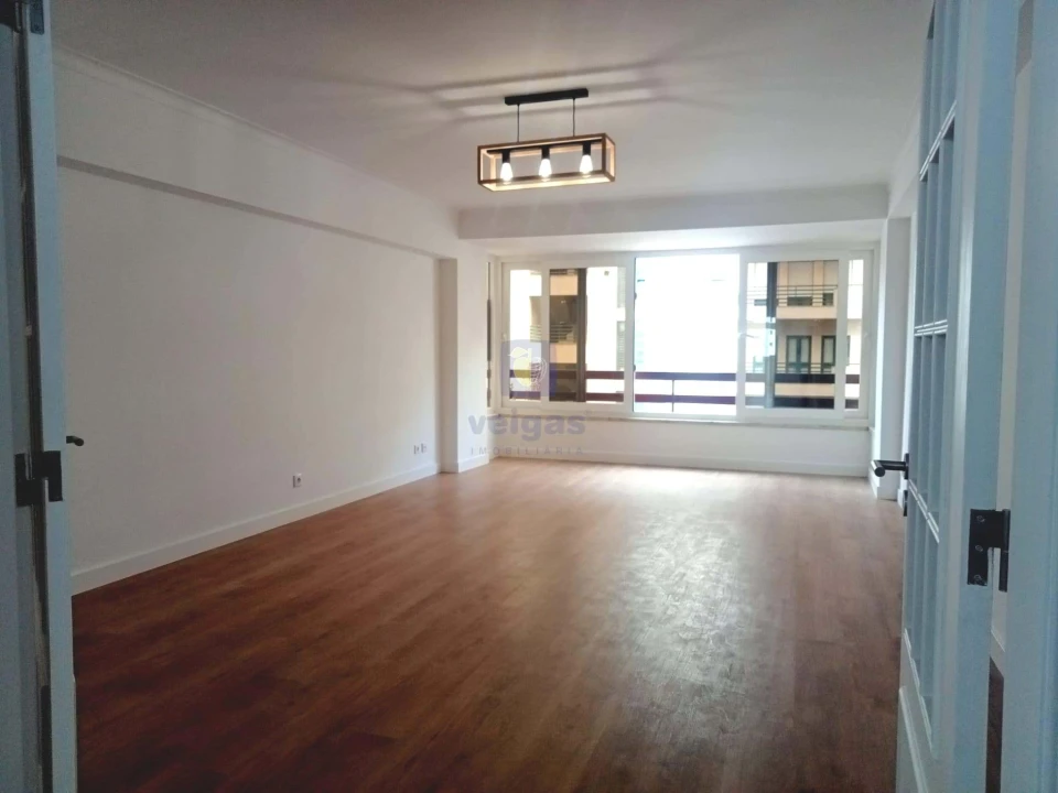 Apartamento T3 para Venda em São Domingos de Benfica Foto 11