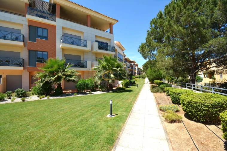 Apartamento T1 para Venda em Albufeira e Olhos de Água Foto 3