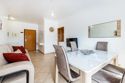 Apartamento T2 para Arrendamento em Armação de Pera