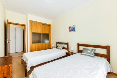 Apartamento T2 para Arrendamento em Armação de Pera