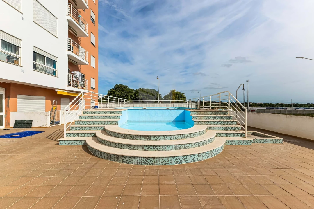 Apartamento T2 para Arrendamento em Armação de Pera Foto 19